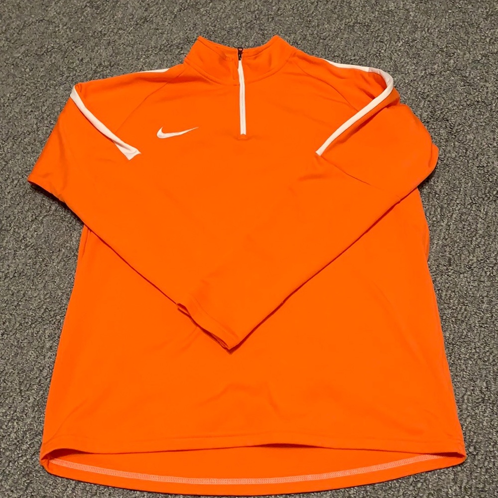 Men’s Nike Dry Fit long sleeve 1/4 zip sweatshirt